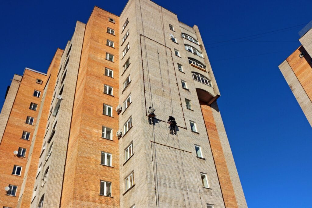 Conservação e manutenção de edifícios em Lisboa — inspeção de fachada pela Navegante Construções